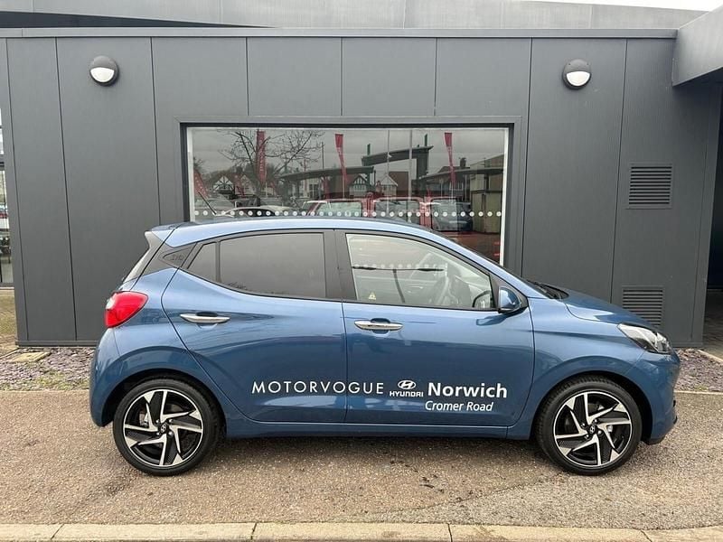 New Hyundai i10 Premium 79 HP (58 kW) 2025 Vibrant blue Hatchback
