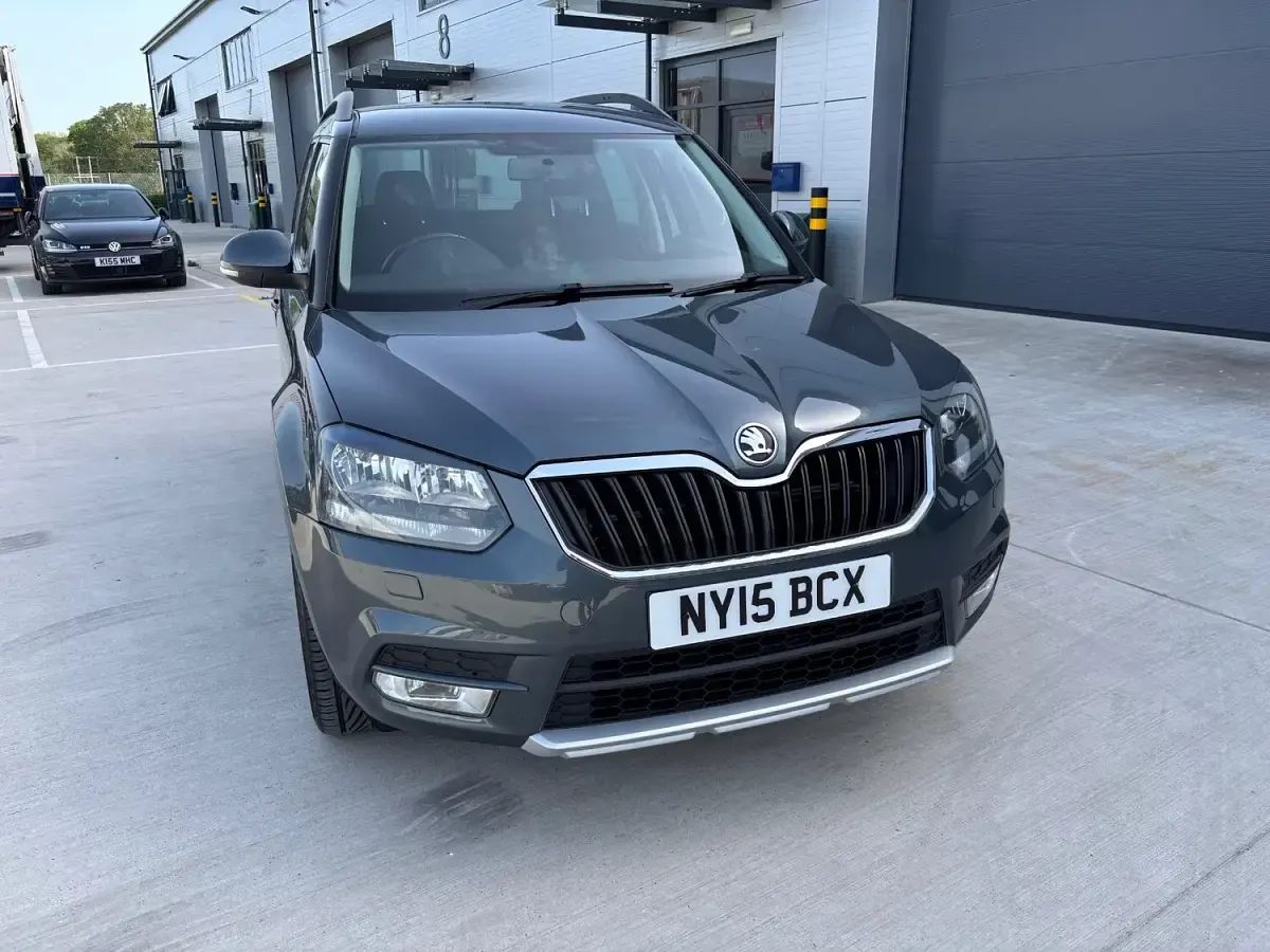 Used Skoda Yeti SE 110 HP (80 kW) 2015 Grey SUV