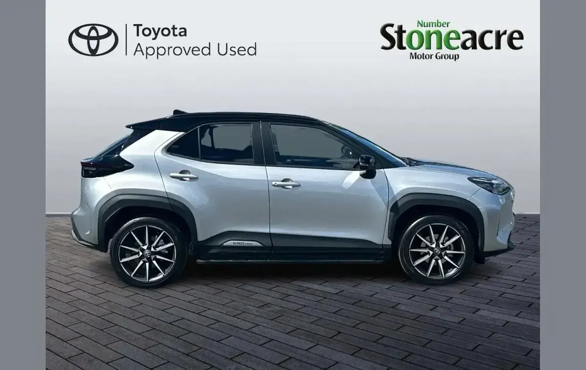 New Toyota Yaris Cross Sport 128 HP (94 kW) 2026 Silver SUV