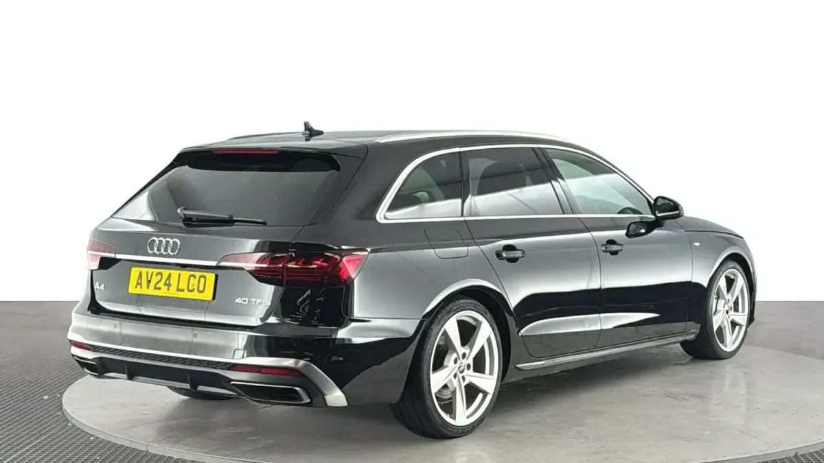 Used Audi A4 S-Line 204 HP (150 kW) 2024 Black Estate