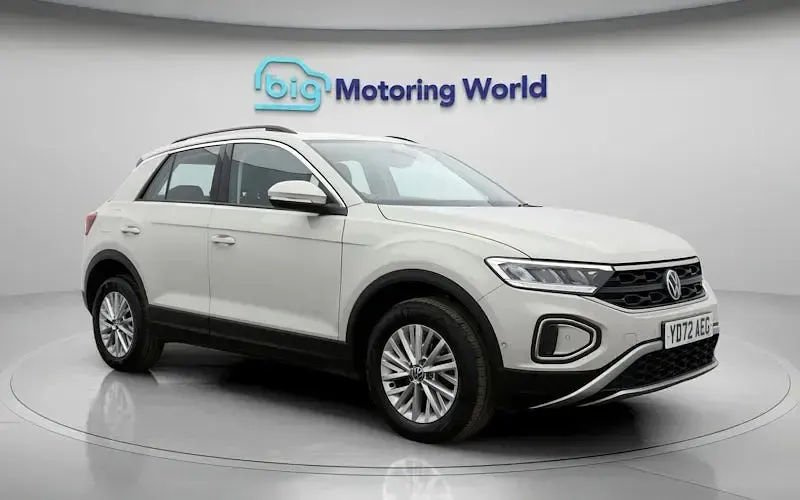 Usado VW T-Roc Life 110 HP (80 kW) 2024 SUV