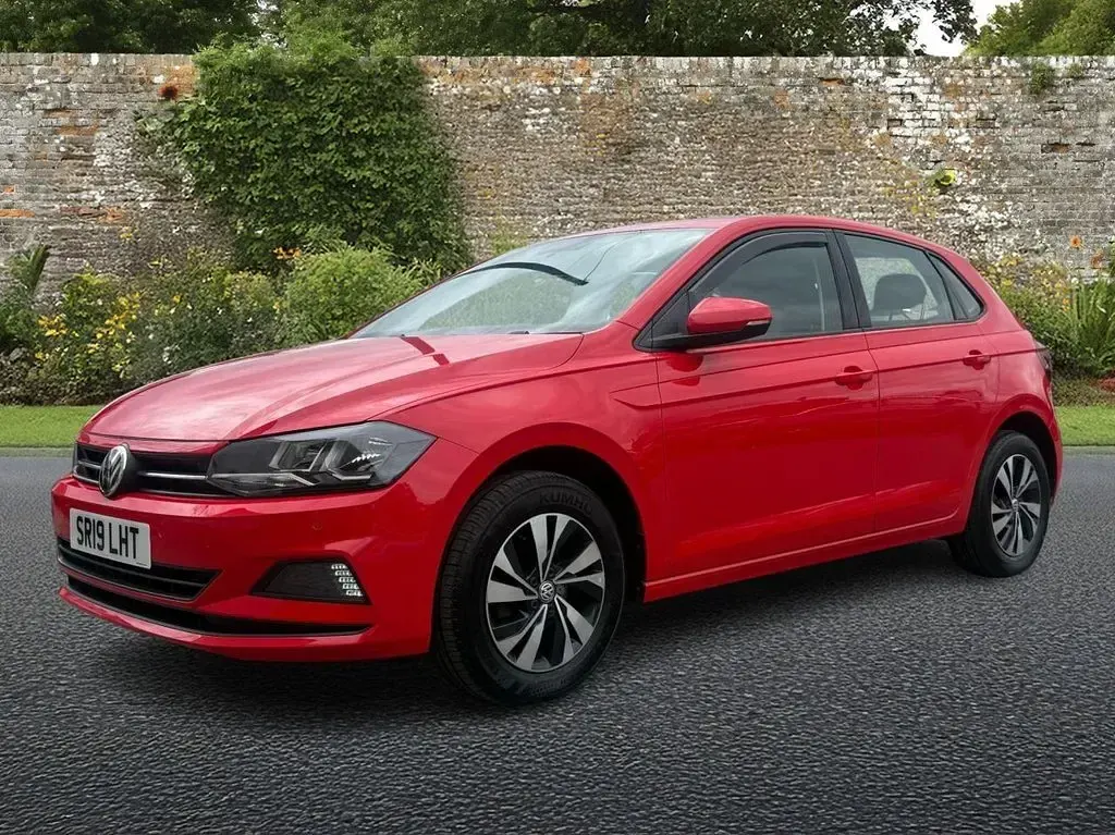Used VW Polo SE 95 HP (69 kW) 2019 Red Hatchback