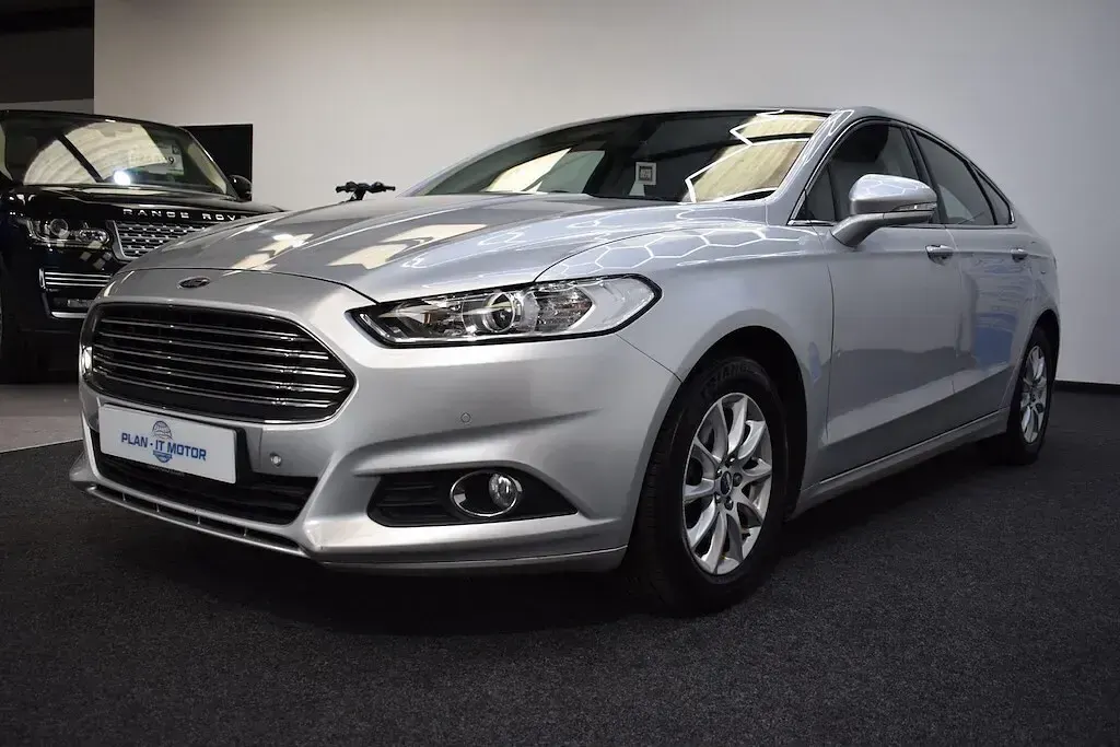 Used Ford Mondeo Zetec 2015 Silver Hatchback