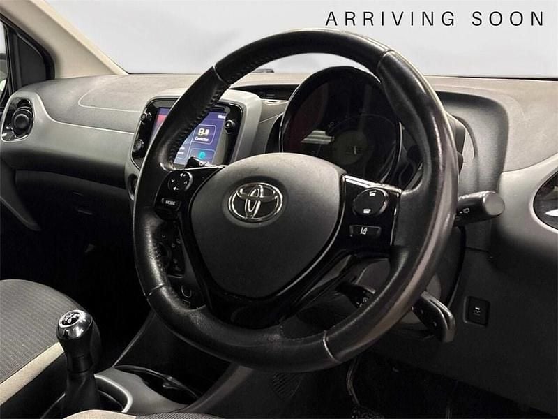 Used Toyota Aygo X-play 69 HP (50 kW) 2021 Silver Hatchback