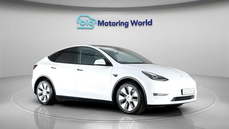 Used Tesla Model Y Long Range AWD 378 kW (514 HP) 2022 White SUV