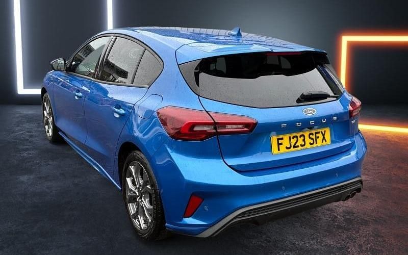 Usado Ford Focus ST-Line 125 HP (91 kW) 2023 Azul Citadino
