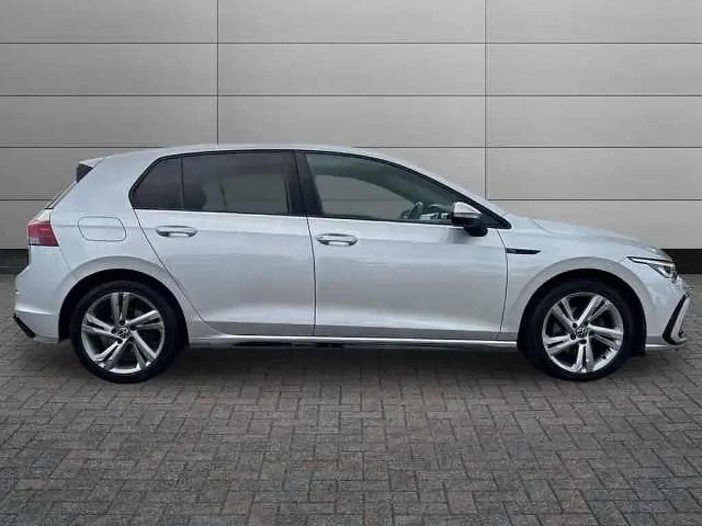Used VW Golf VIII R-line 150 HP (110 kW) 2022 Silver Hatchback
