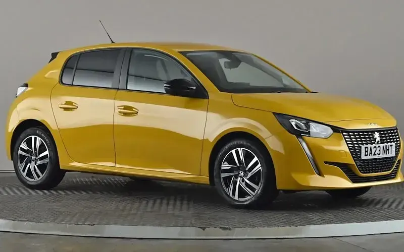 Used Peugeot 208 Active+ 75 HP (55 kW) 2023 Hatchback