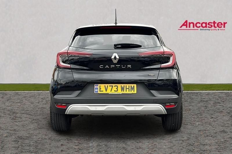 Used Renault Captur Evolution 143 HP (105 kW) 2023 Black SUV