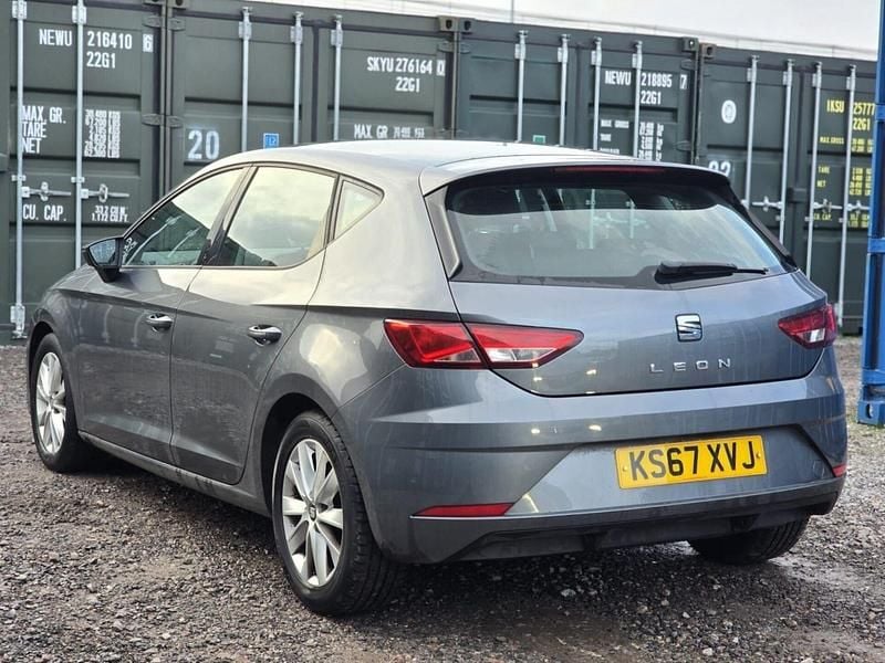 Used Seat Leon Ecomotive 115 HP (84 kW) 2017 Grey Hatchback
