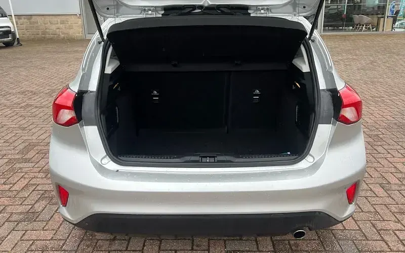 Gebraucht Ford Focus Zetec 120 PS (88 kW) 2020 Kleinwagen