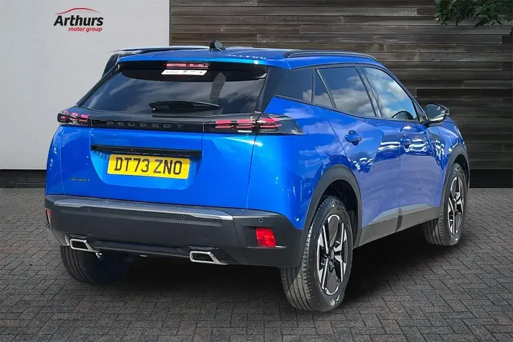 Second-hand Peugeot 2008 Allure 129 CP (94 kW) 2023 Albastru SUV