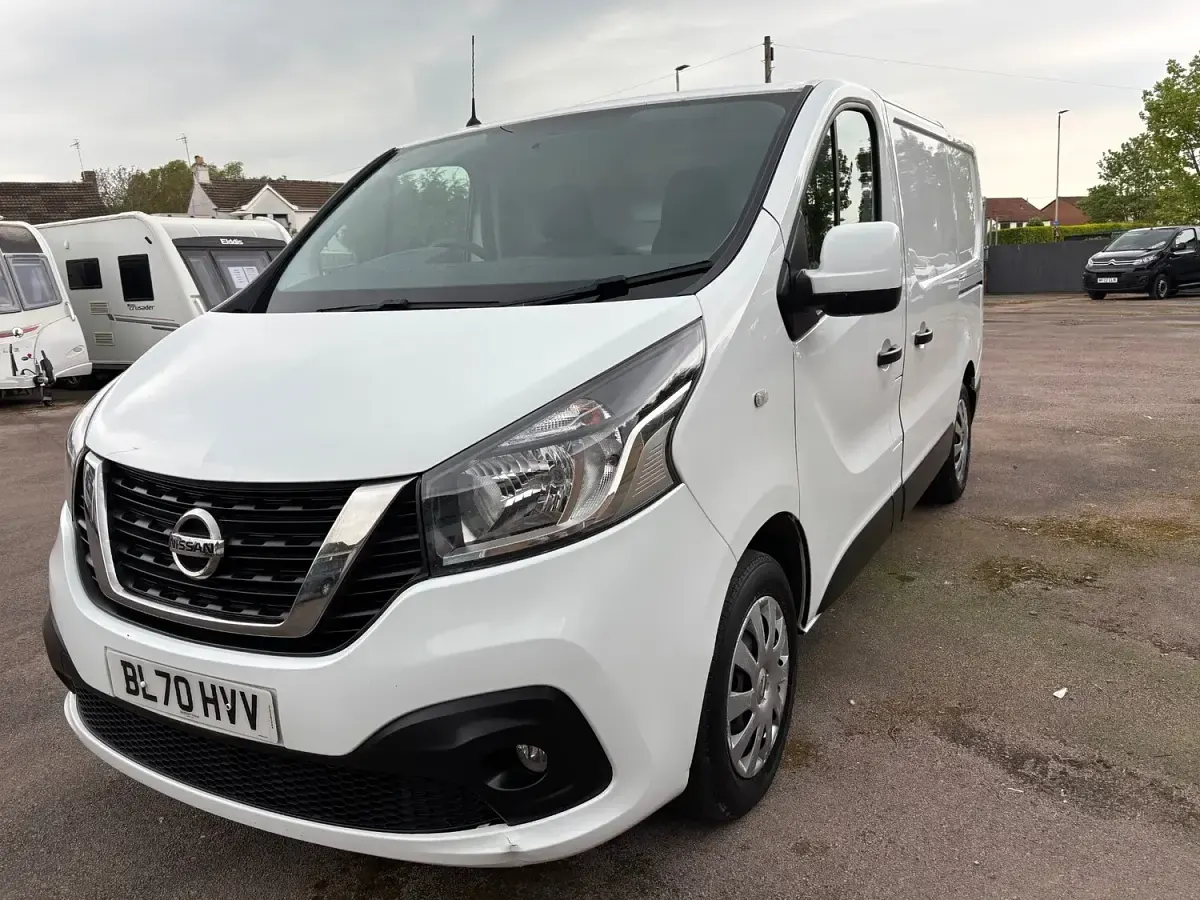 Used Nissan NV300 Acenta 120 HP (88 kW) 2020 White Van