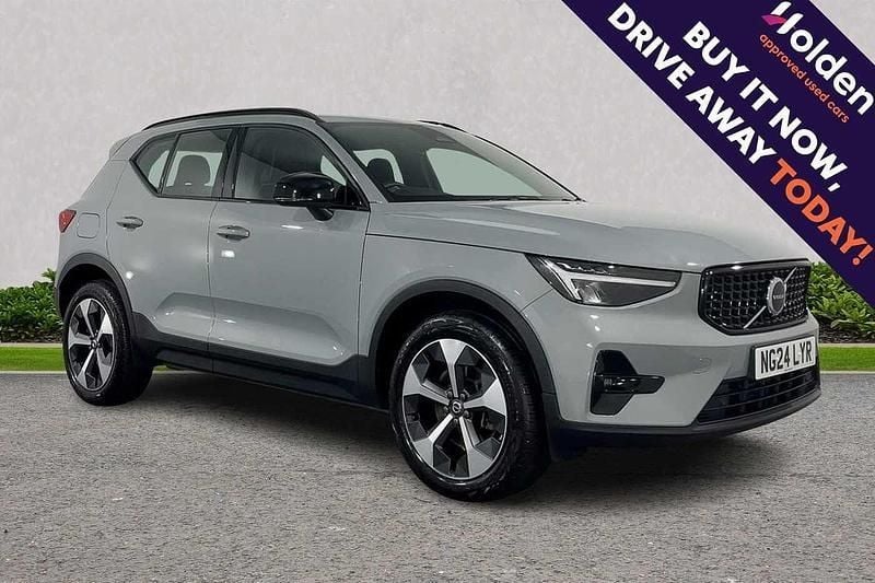 Used 2025 Volvo XC40 Plus SUV | £33,790 (Fair price) - Image 1/4