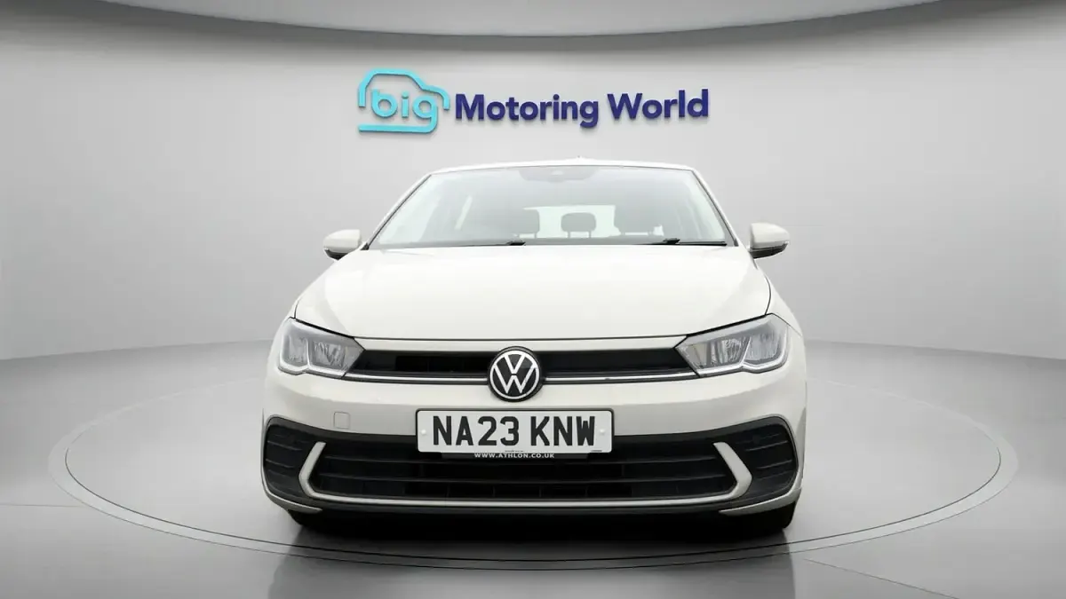 Używany VW Polo S 79 KM (58 kW) 2023 Szary Hatchback