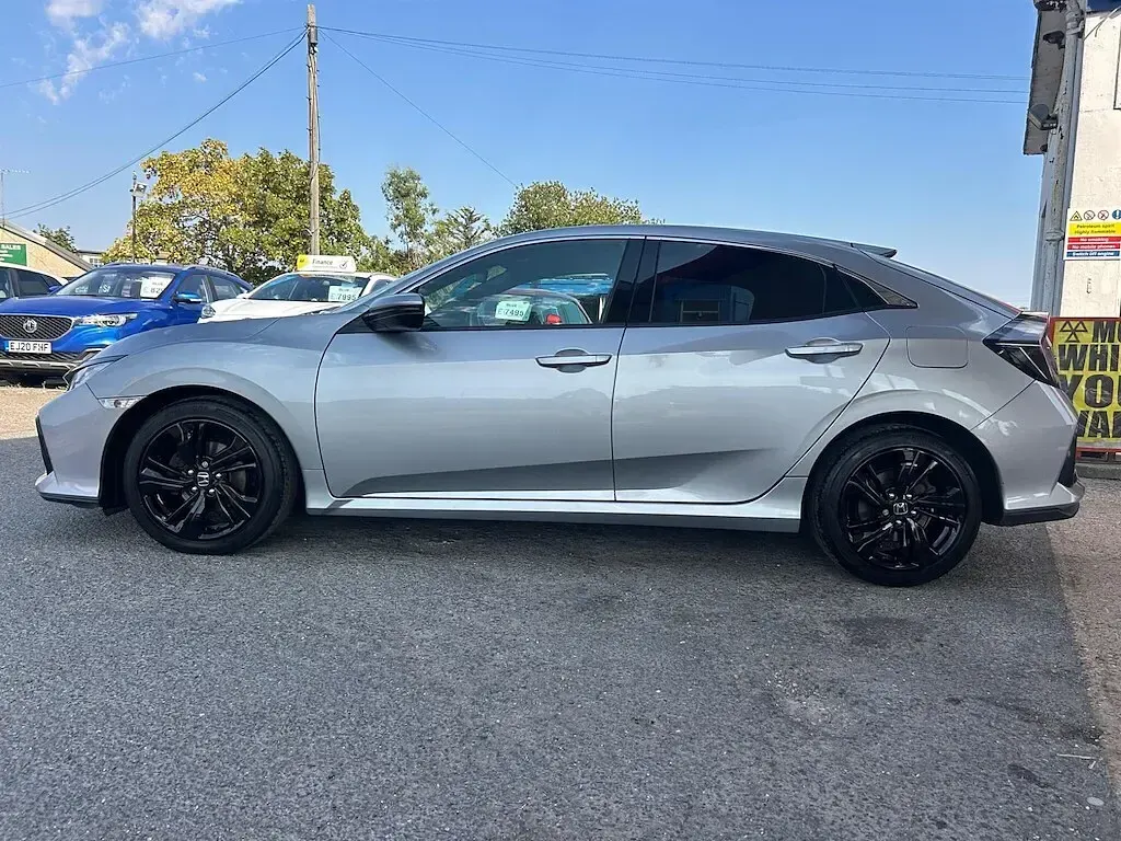 Used Honda Civic SR 2019 Silver Hatchback