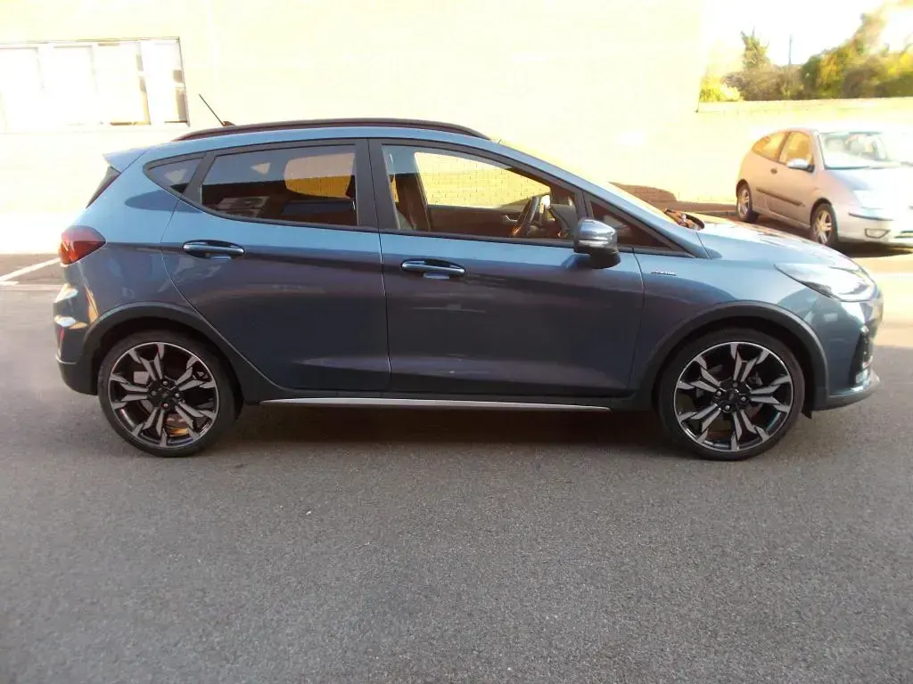 Used Ford Fiesta Active X 125 HP (91 kW) 2022 Blue Hatchback