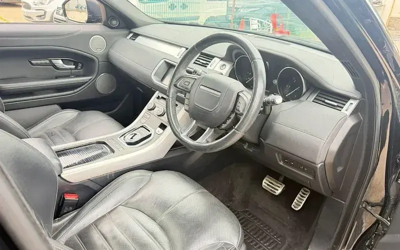 Used Land Rover Range Rover evoque HSE Dynamic 179 HP (131 kW) 2018 Black SUV