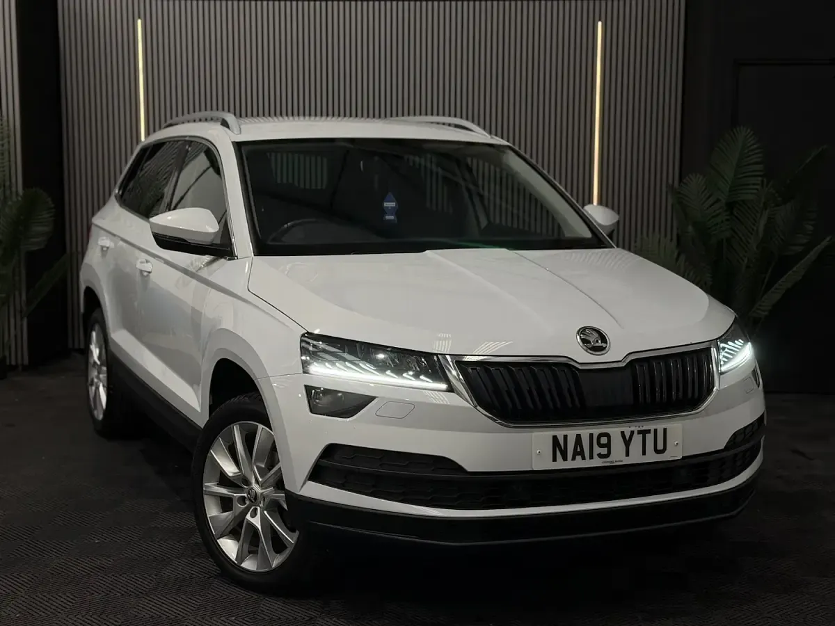 Used Skoda Karoq SE L 2019 White SUV