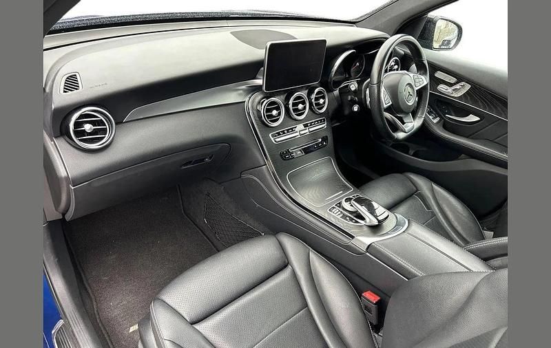 Used Mercedes GLC220 AMG 168 HP (123 kW) 2019 Blue SUV