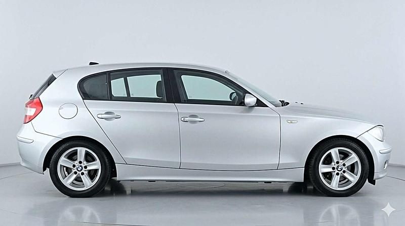 Used BMW 118 Sport Line 129 HP (94 kW) 2006 Silver Hatchback