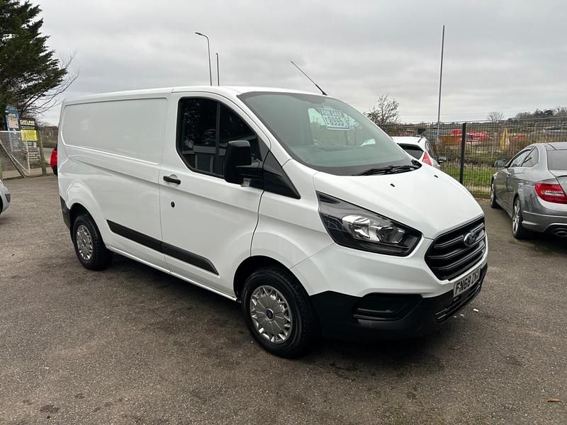 Used Ford Transit Custom 105 HP (77 kW) 2018 White Van