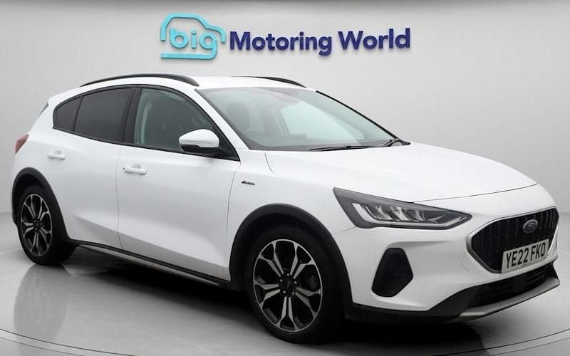 White Used 2022 Ford Focus Active Hatchback | £17,600 (Fair price) - Image 1/4