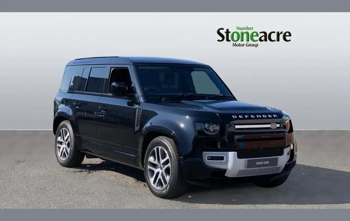 Used Land Rover Defender S 250 HP (183 kW) 2023 SUV