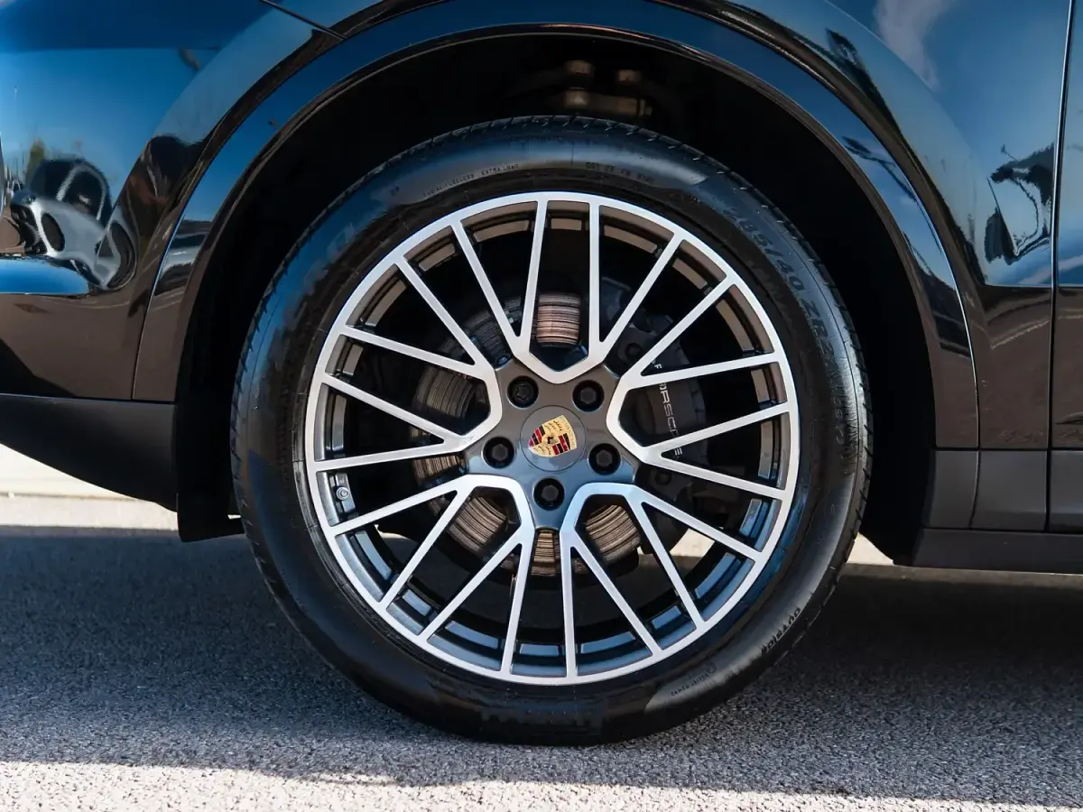 Used Porsche Cayenne 340 HP (250 kW) 2022 Black SUV