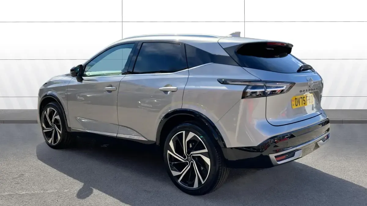 Used Nissan Qashqai Tekna+ 205 HP (150 kW) 2025 Silver SUV
