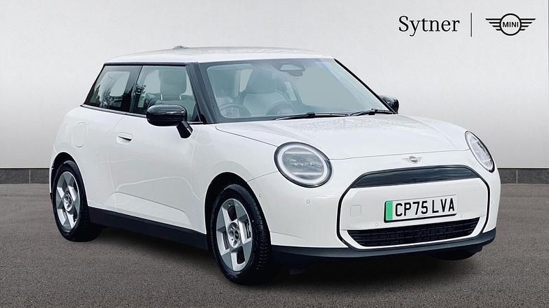 Used Mini Cooper Hatch 133 kW (181 HP) 2025 White Hatchback