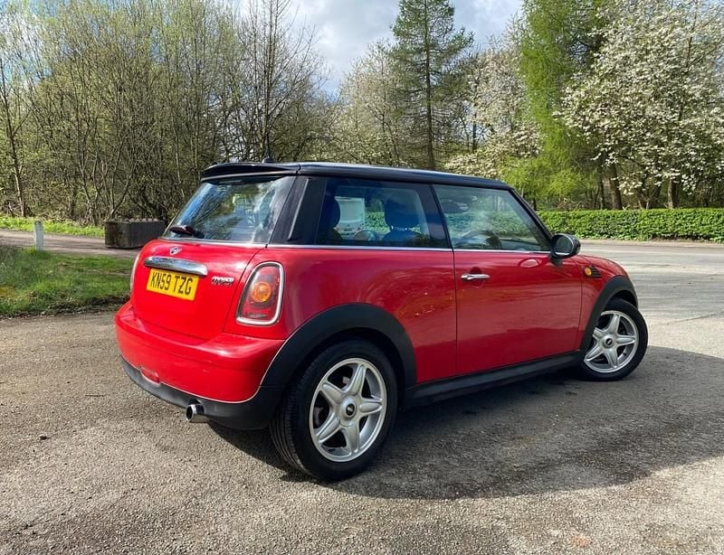 Used Mini Cooper Hatch 2009 Red Hatchback