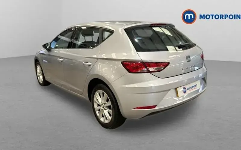 Used Seat Leon SE 131 HP (96 kW) 2019 Silver Hatchback