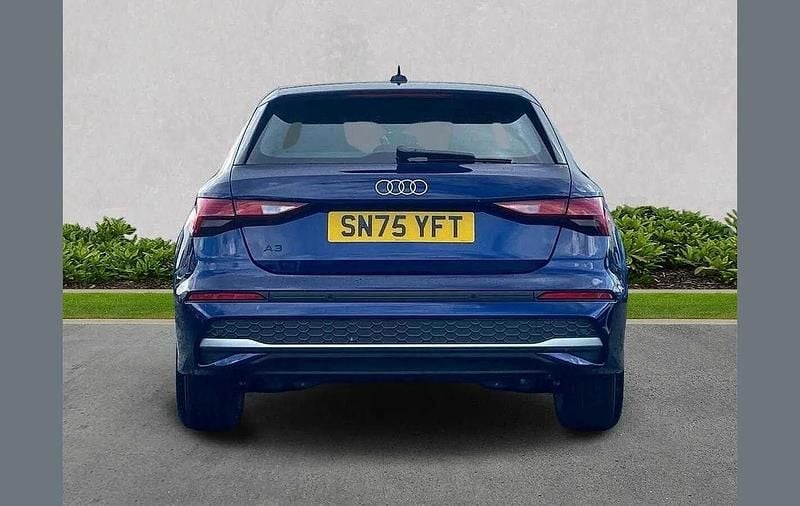 Used Audi A3 e-tron Sport 200 HP (147 kW) 2025 Blue Hatchback