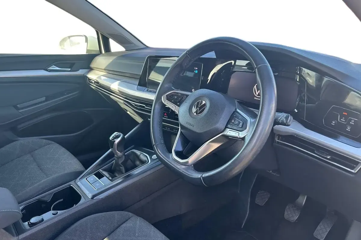 Usado VW Golf VII S 130 CV (95 kW) 2021 Blanco Utilitario