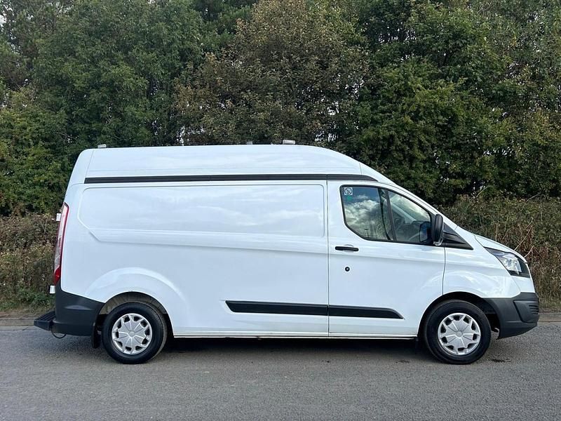 White Used 2014 Ford Transit Custom Van | £6,995 (Good price) - Image 1/4