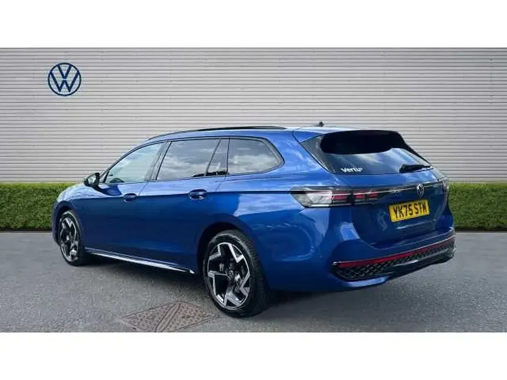 Used VW Passat 272 HP (200 kW) 2026 Estate