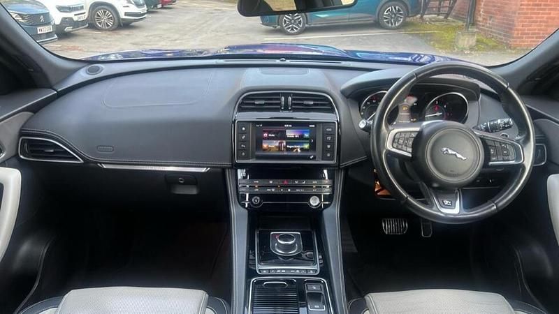 Used Jaguar F-Pace R-Sport 178 HP (130 kW) 2018 Blue SUV
