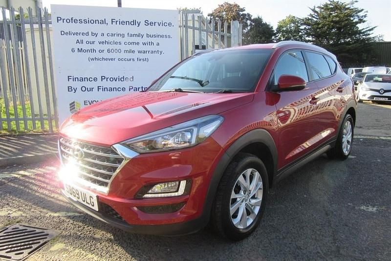 Red Used 2020 Hyundai Tucson SE SUV | £12,995 (Fair price) - Image 1/4