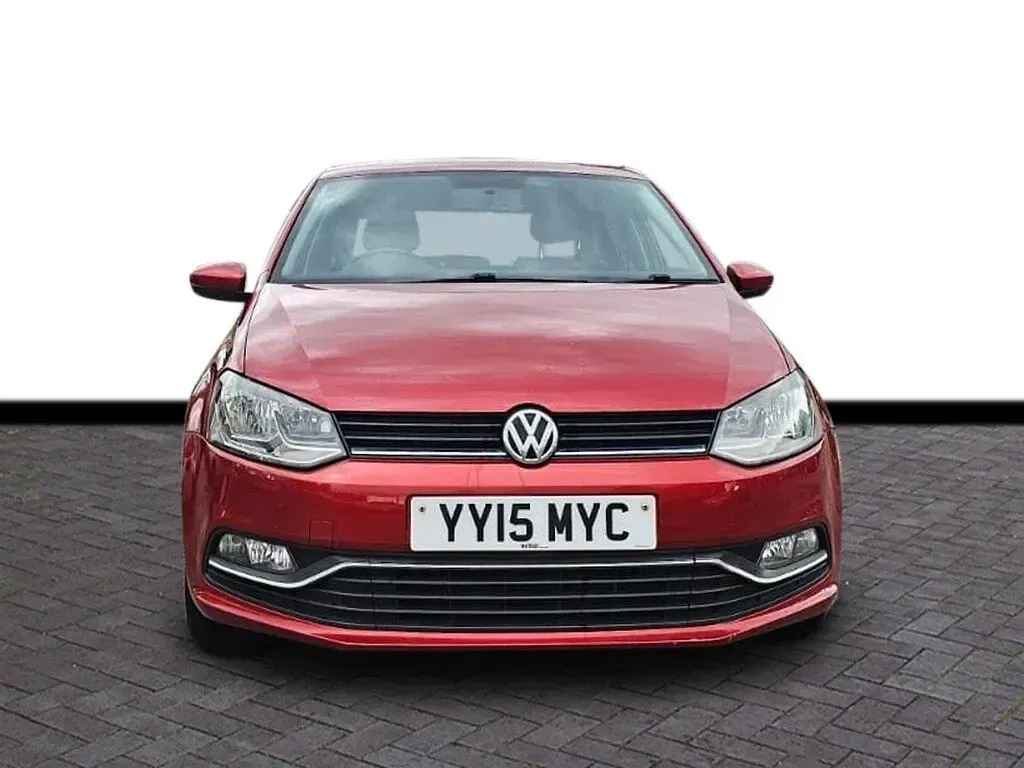 Used VW Polo SE 90 HP (66 kW) 2015 Red Hatchback