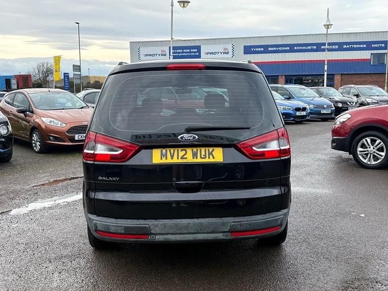 Usado Ford Galaxy Zetec 115 HP (84 kW) 2012 Preto Monovolume