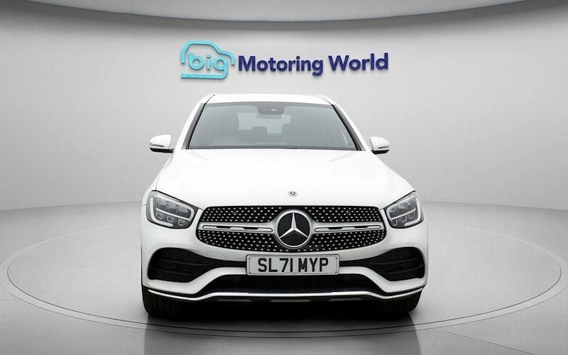 Used Mercedes GLC220 AMG line 194 HP (142 kW) 2022 White Estate
