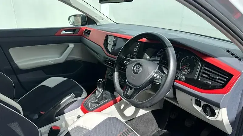 Used VW Polo Beats 95 HP (69 kW) 2020 Silver Hatchback
