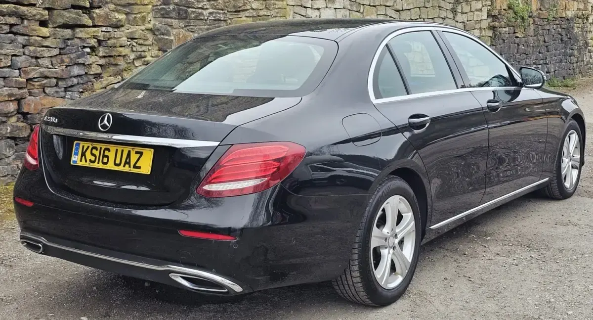 Begagnad Mercedes E220 SE 2016 Svart Sedan