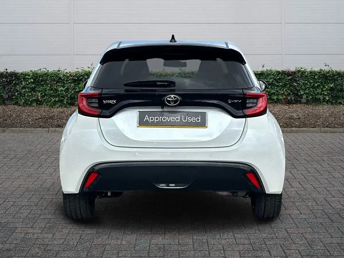 Used Toyota Yaris 2025 White Hatchback