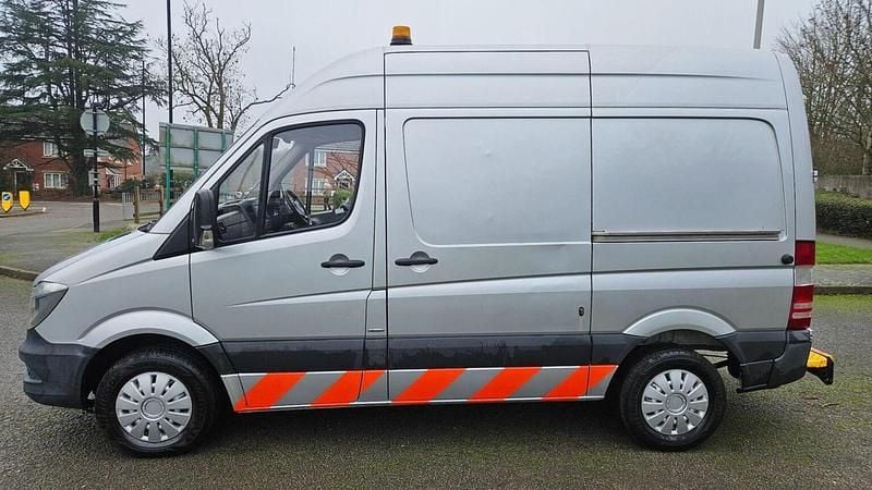 Używany Mercedes Sprinter 2018 Srebrny Van