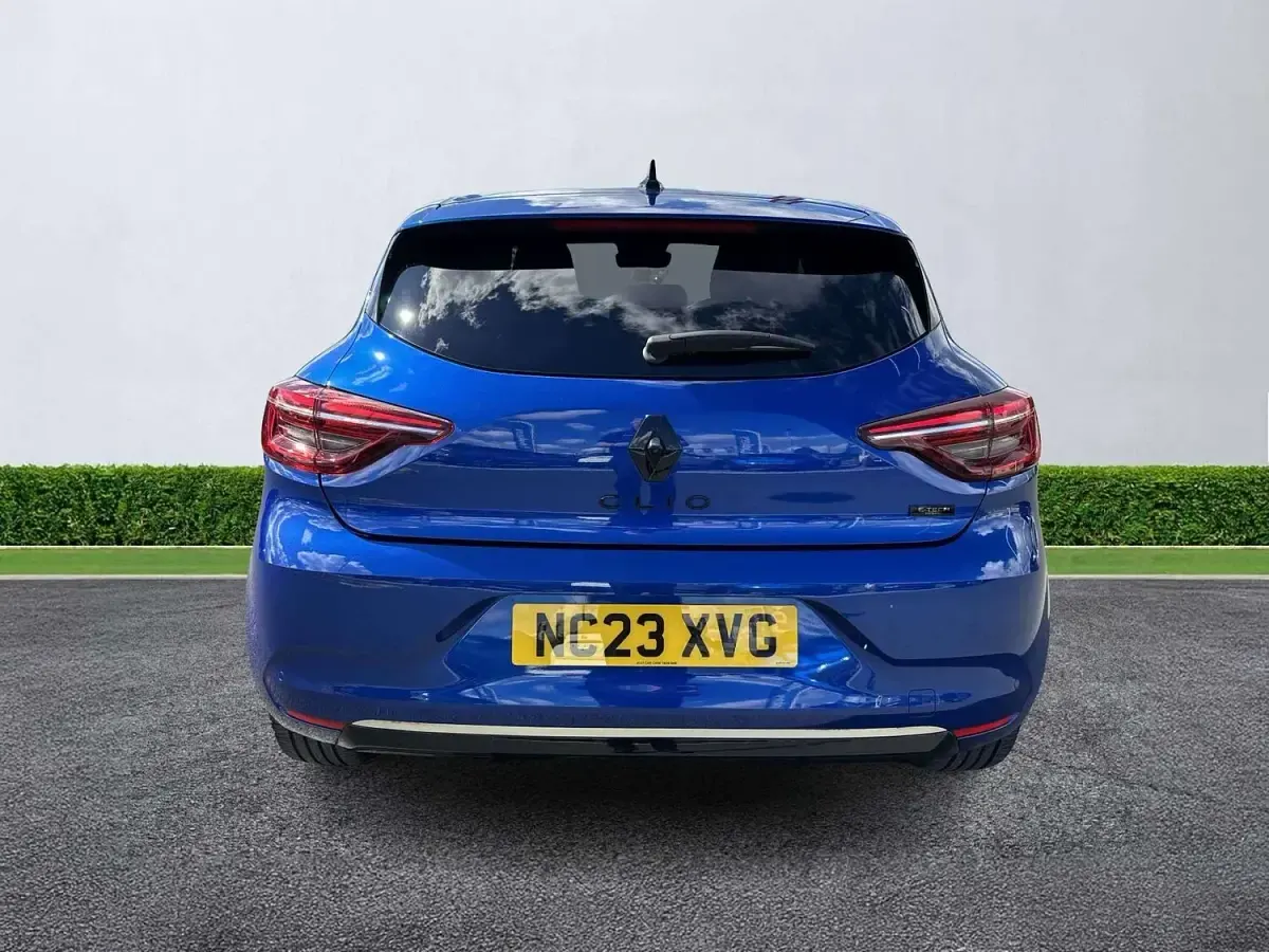 Used Renault Clio Engineered 2023 Blue Hatchback