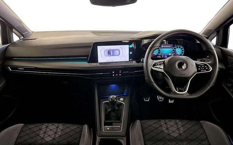 Used VW Golf VIII R-line 131 HP (96 kW) 2024 Hatchback