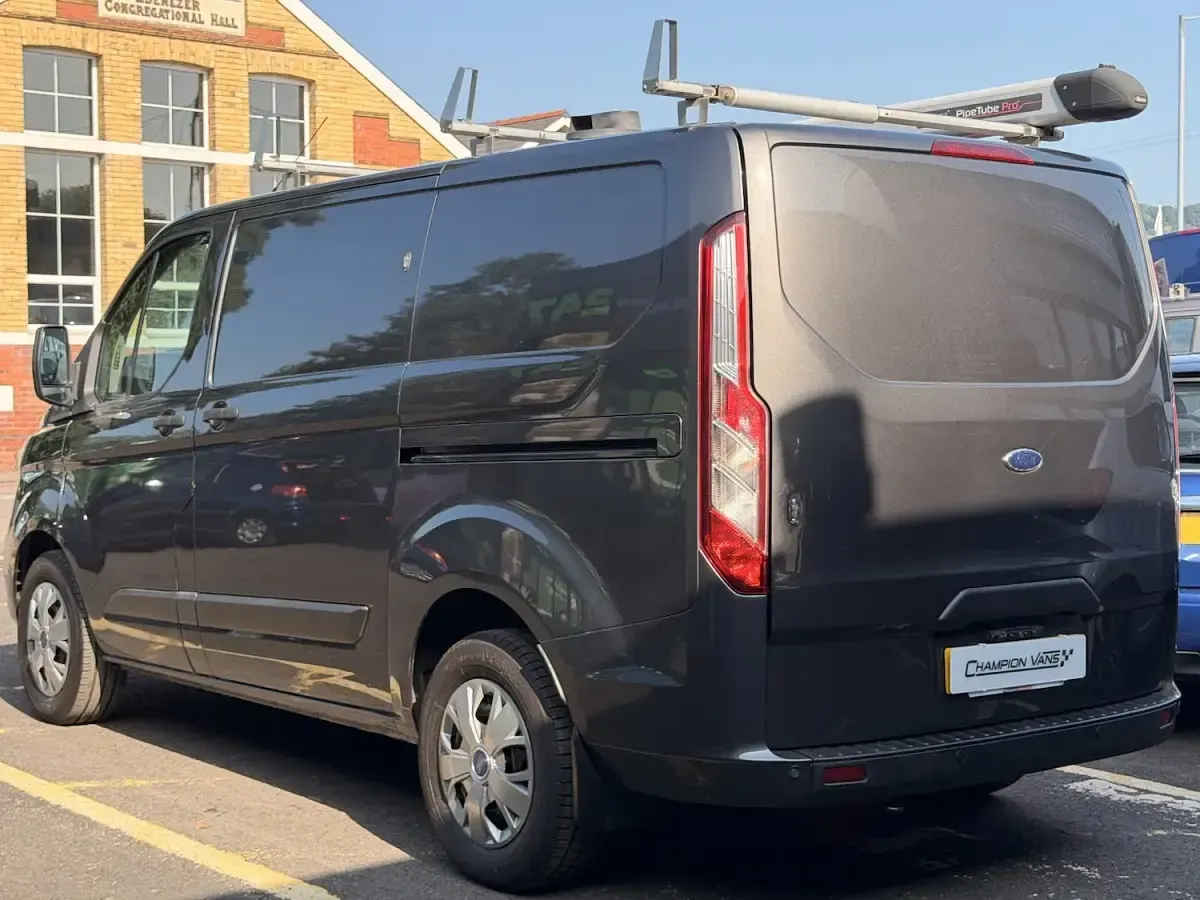 Used Ford Transit Custom Trend 130 HP (95 kW) 2022 Grey Van