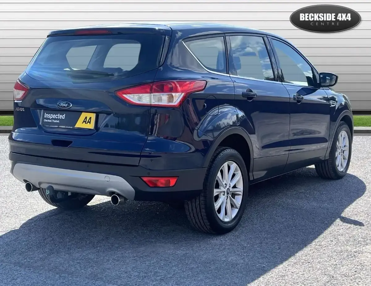 Usado Ford Kuga Titanium 150 CV (110 kW) 2016 Azul SUV